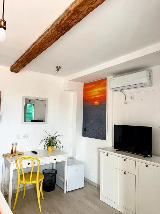 Hotel Val Comeza Komiža Esterno foto